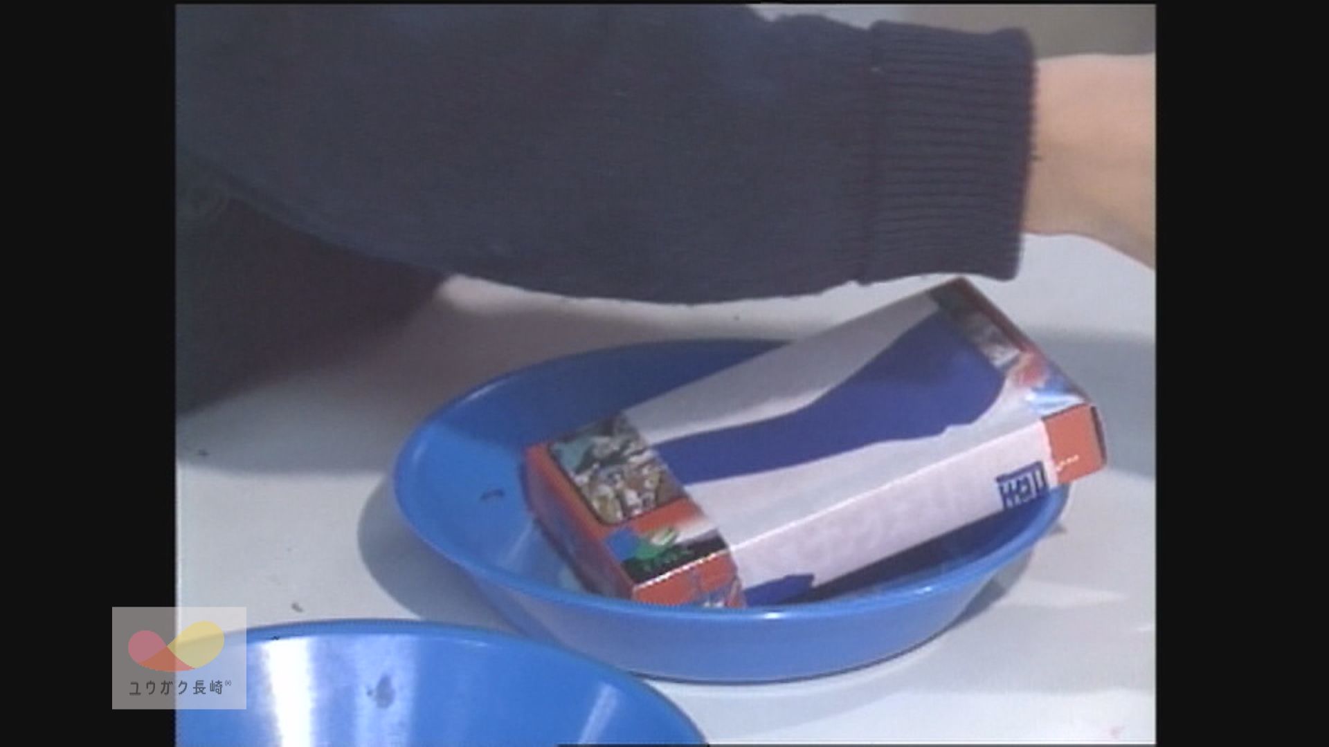 人気ファミコンソフト発売～夜明け前から小中学生が殺到イメージ